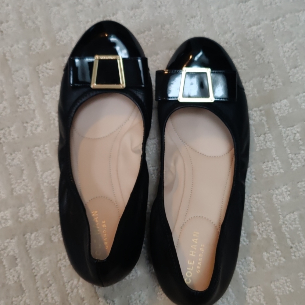 Like new Cole haan flats